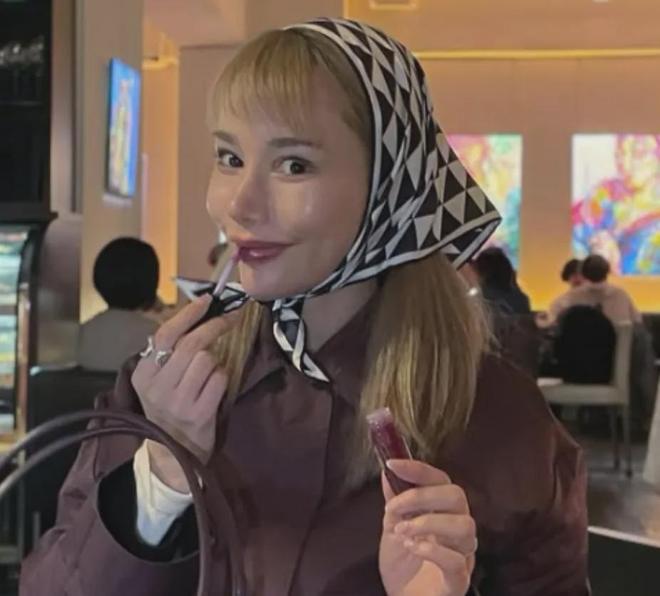 越来越多女星承认整容！有人后悔有人上瘾，动了28次手术停不下来