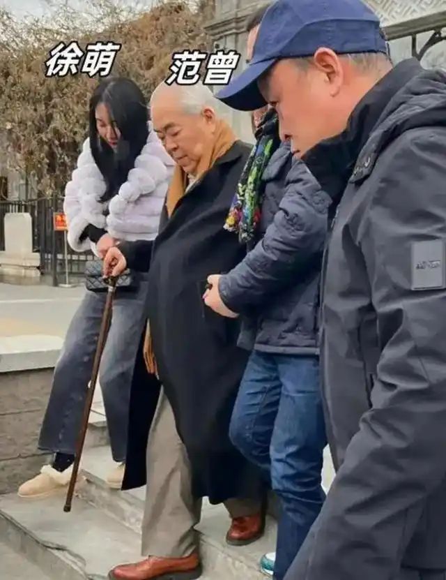 范曾好友揭露失联内幕，家族内斗陷两难，继子晒全家福挑衅亲女儿
