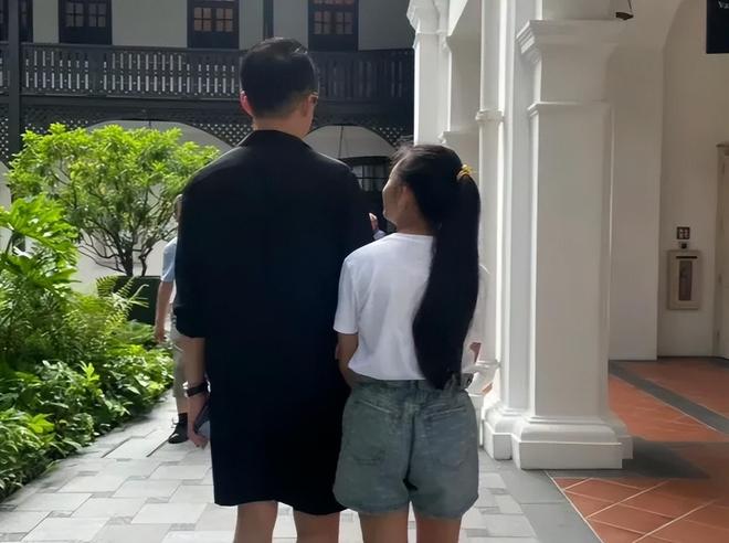 马筱梅回应孩子正脸照，是朋友偷拍曝光，网友乱说话小玥儿都无语