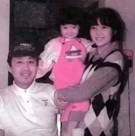 藏了40年的爸爸竟是陈道明！不拼爹不炒作，怪不得她这么优秀