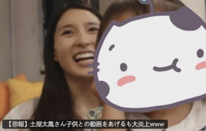 好没素质！30岁日本女星放任女儿超市舔瓶子，碰到嘴巴还放回去
