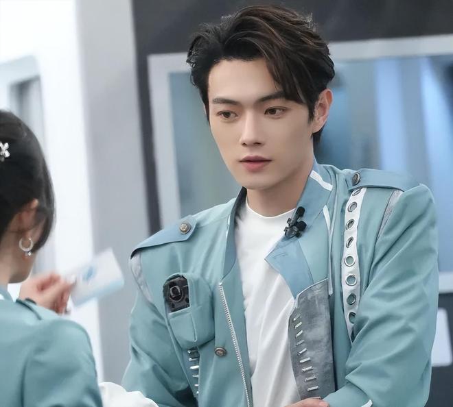 于正也保不住？业内暗示许凯成风险艺人，律师直言明星应约束自身