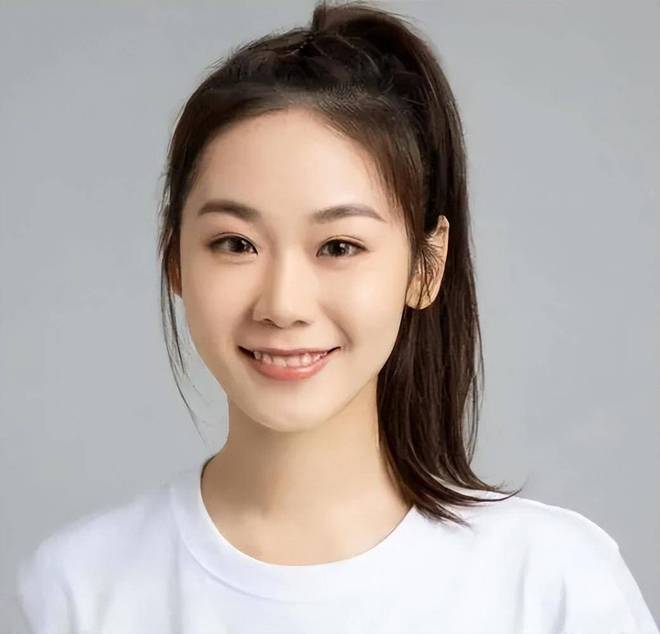 小姨子花8万买包？停用丈母娘亲属卡？郑恺回应了，小姨子不忍了