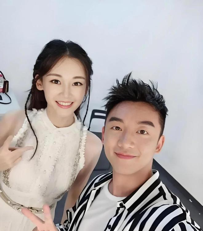 郑恺小姨子辟谣8万名牌包！中戏毕业资源好，和韩庚演过前任4