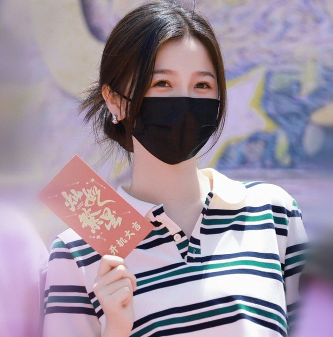 虞书欣丝毫不受风波影响，掉粉60万照常活动，9月无缝进组拍新戏