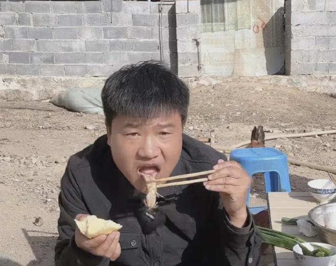 反诈老陈终究是输了，直播间刚开播就被封，认错喊话嘎子高抬贵手