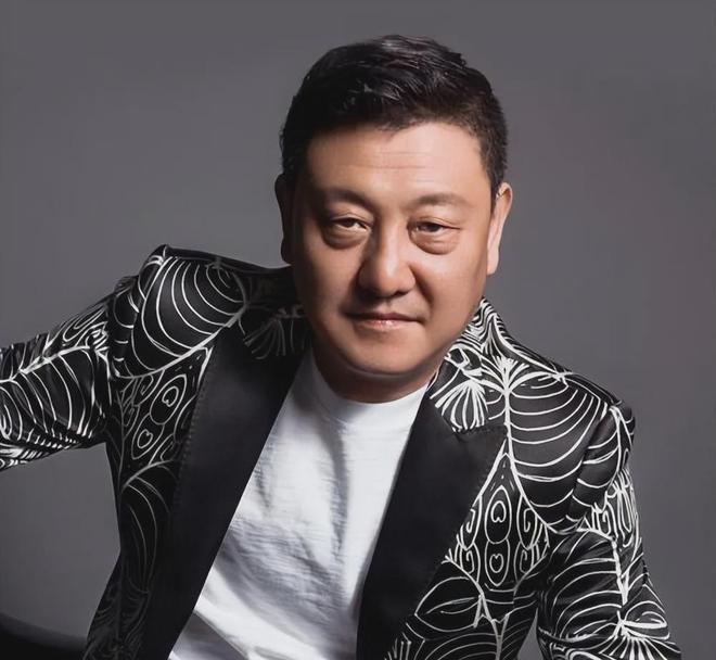 韩磊老婆疑发声！控诉他出轨多人还有私生子，补税5000万不肯离婚