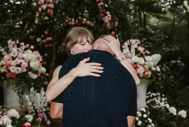霉霉订婚！未婚夫黑历史被扒，17年了她还是想当啦啦队长的小女孩