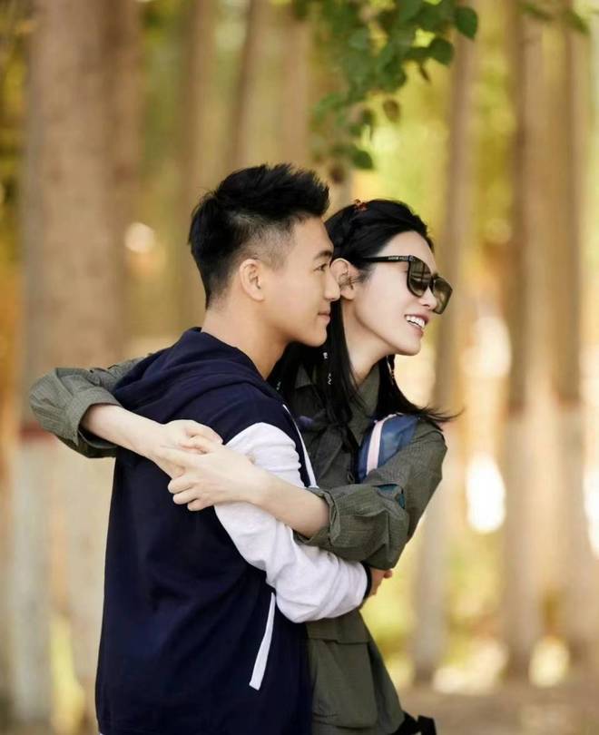 奚梦瑶何猷君：6年婚姻，开始解绑！