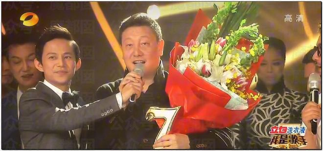 网传中国家喻户晓57岁传奇巨星歌手出轨致人怀孕还抢手机？