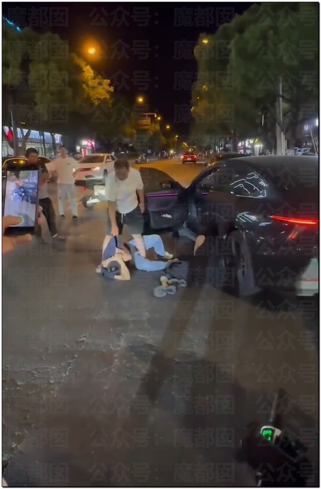 网传中国家喻户晓57岁传奇巨星歌手出轨致人怀孕还抢手机？