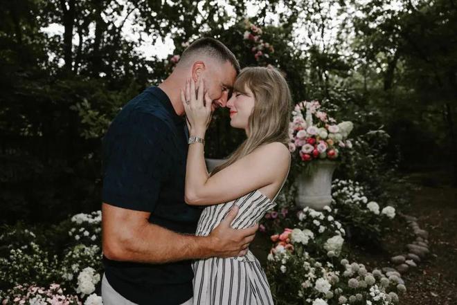 Taylor Swift订婚，有人失望了