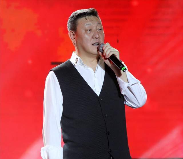 韩磊出轨风波升级！女方曾拿1000万资助事业，男方爱面子诋毁辱骂