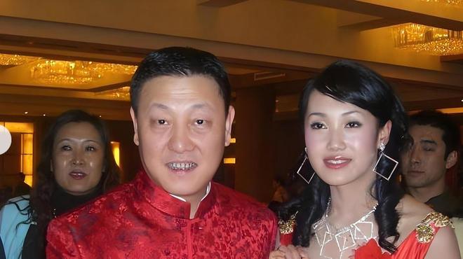 韩磊方声明起诉爆料怀孕网友，娇妻发文支持老公，老艺术家还是稳