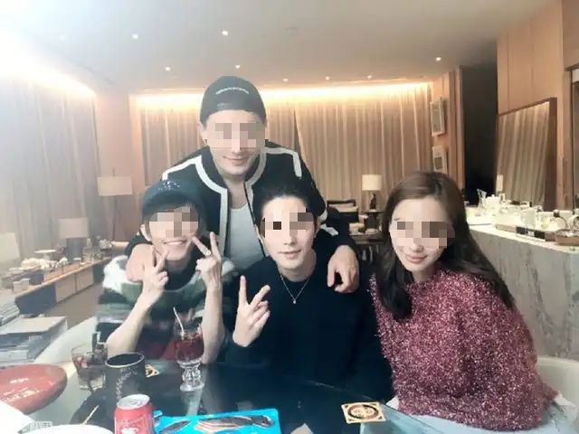 何晟铭七夕告别“白月光”：那些年，他们都是内娱的“菀菀类卿”
