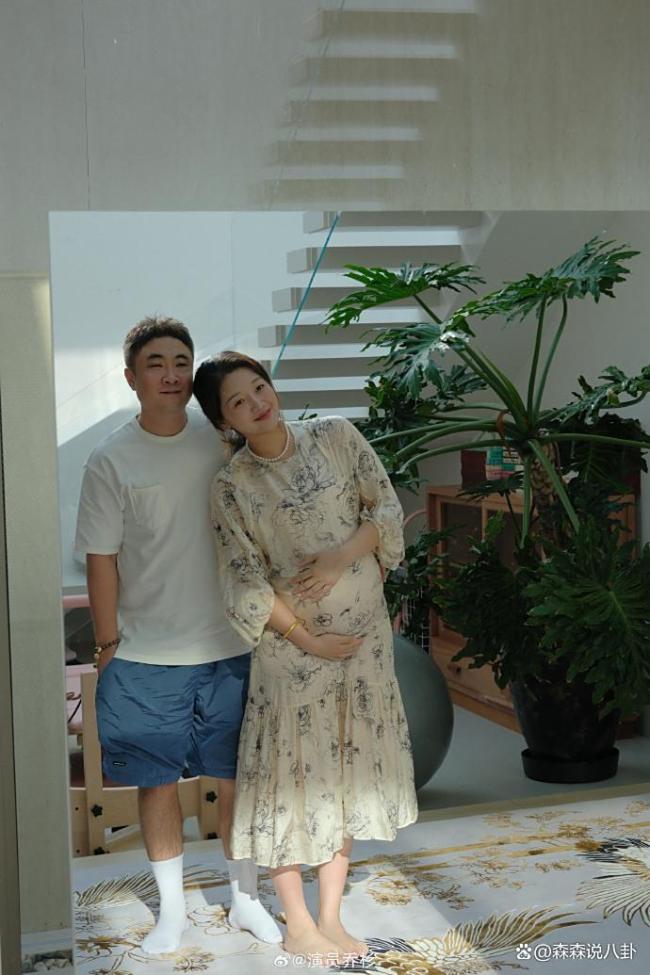乔杉妻子莫丹官宣三胎得子 喜剧家庭再添新成员