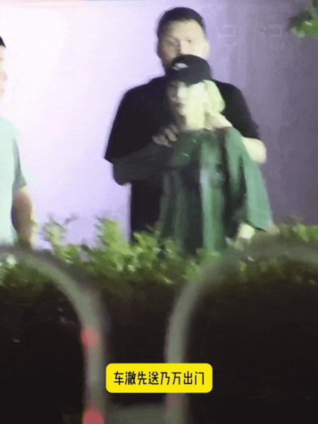 李嘉格离婚，全网跑来给她妈站队？