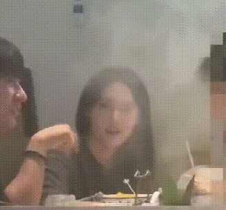 袁冰妍近况曝光！和圈内好友聚餐吃火锅，模样变了不像赵丽颖了