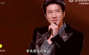 大湾区晚会太混乱！跑调抢拍忘词破音全占了，合唱几乎都翻车