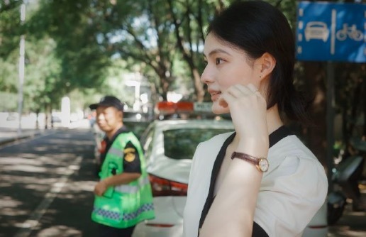 北京电影学院开学新生报到 这颜值都太高了吧