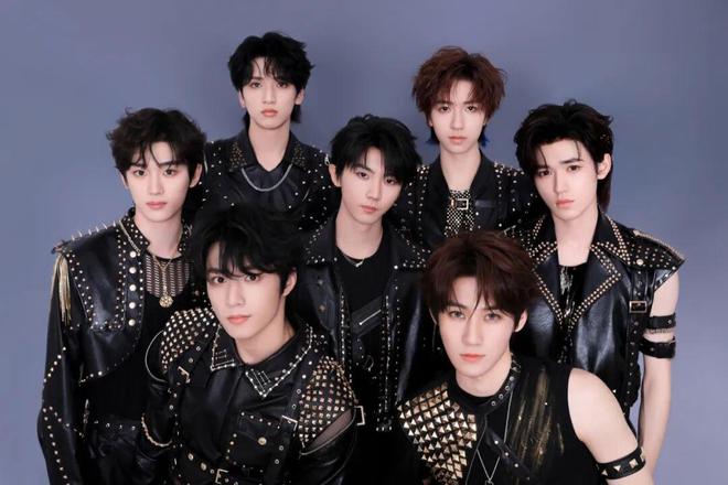 十二年，我们怎么看TFBOYS和时代少年团？