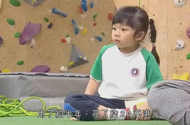 港星黄泽锋58岁妻子产女！年过五旬连生二胎，差点因并发症送命