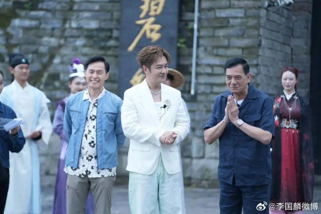 港圈男神，在线谢谢榜一大哥
