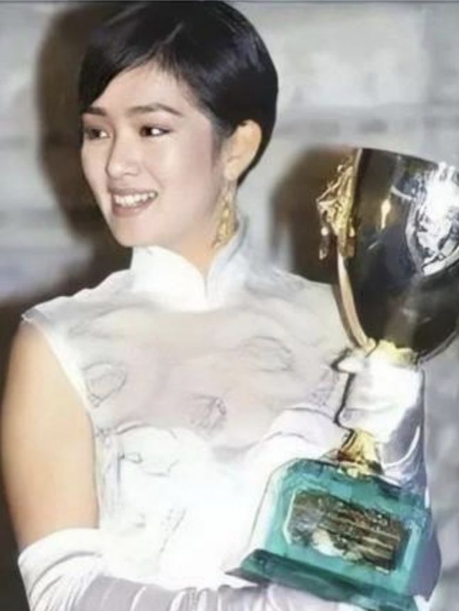 从鹤岗女孩到威尼斯影后，辛芷蕾不服输的人生到底有多带感