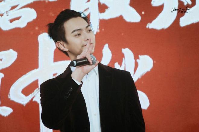 制片人称许凯下一部男主被换，魏哲鸣或成大赢家？于正懒得再回应