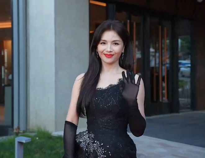 红毯上40+女星状态，有姐弟恋有单亲妈妈，过得好不好写在脸上
