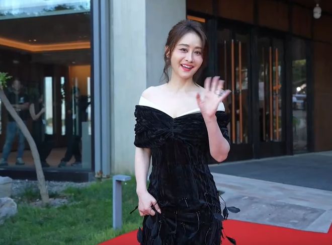红毯上40+女星状态，有姐弟恋有单亲妈妈，过得好不好写在脸上