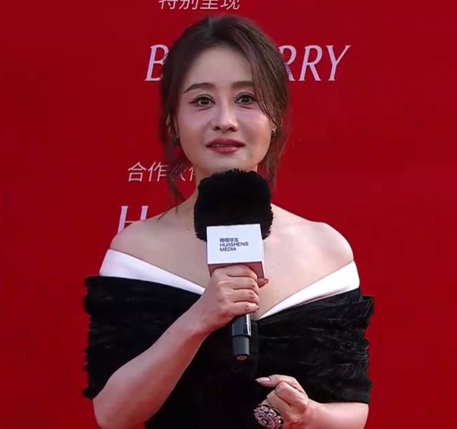 红毯上40+女星状态，有姐弟恋有单亲妈妈，过得好不好写在脸上