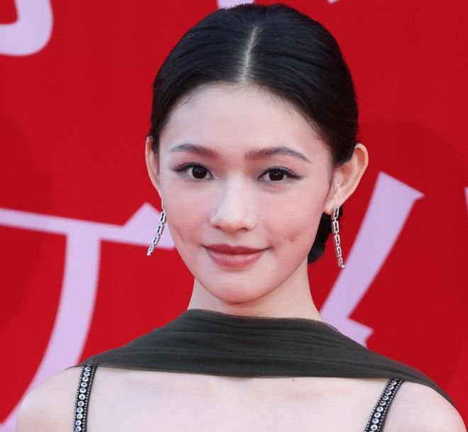 红毯上40+女星状态，有姐弟恋有单亲妈妈，过得好不好写在脸上