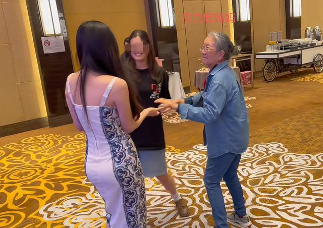 王力宏新女友疑曝光！参加男方庆功宴高调秀身材，又是网红名媛？
