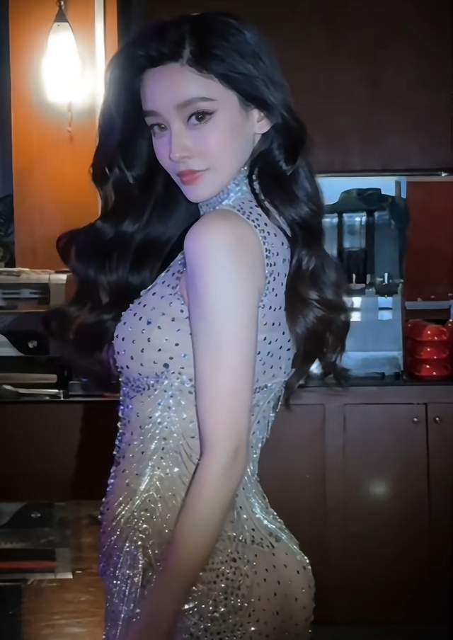 王力宏新女友疑曝光！参加男方庆功宴高调秀身材，又是网红名媛？