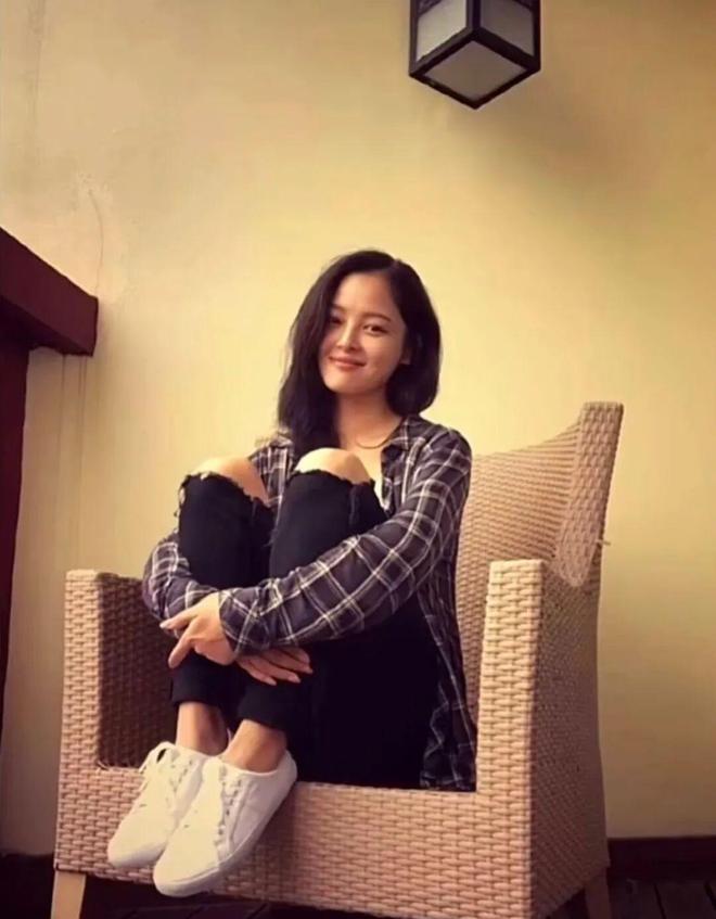 从vogue封面陪衬到威尼斯影后，辛芷蕾一夜之间改写内娱格局？
