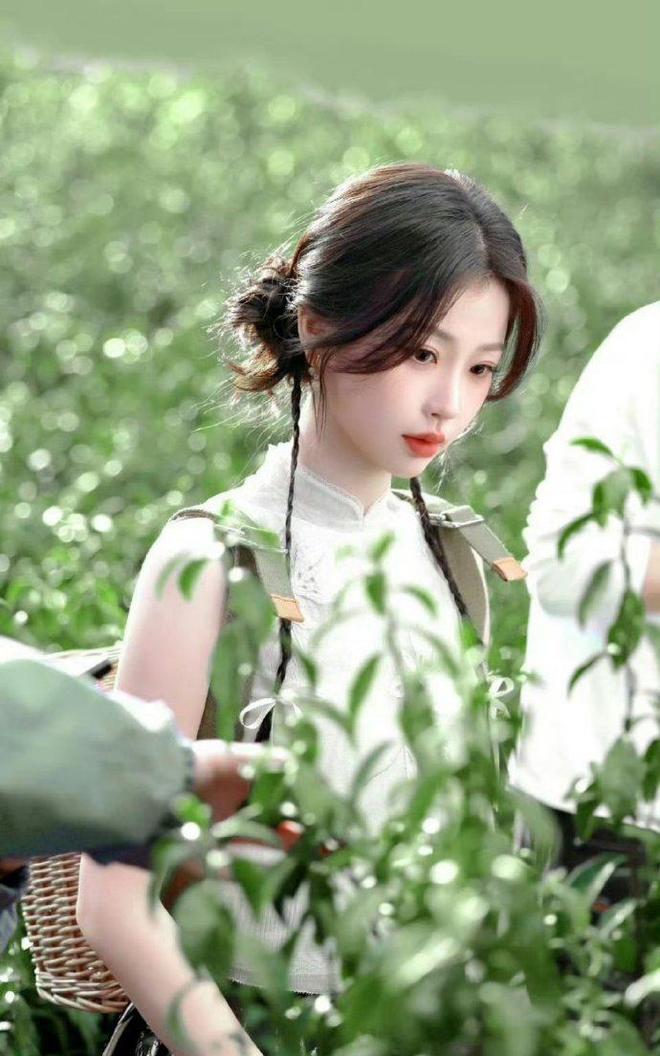曝一念江南没有男演员接，虞书欣或遭换角，对接否认陈都灵救场
