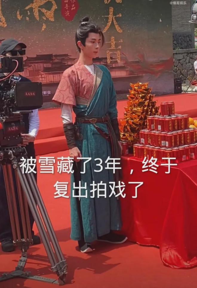 狗仔曝于朦胧跳楼细节！反锁房门弄开纱窗凌晨被发现，近照暴瘦