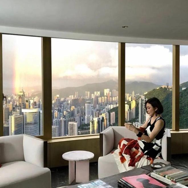 2025港姐前三出炉！盘点那些靠买楼逆袭的港姐狠人！