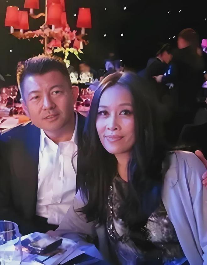 那英情路太坎坷！前任孕期劈腿，现任老公二度出轨，娇妻脑要不得