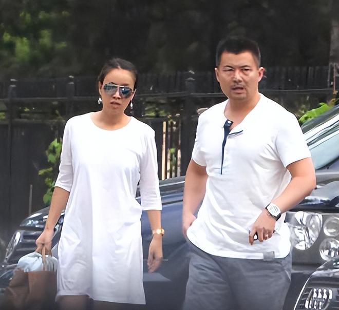 那英情路太坎坷！前任孕期劈腿，现任老公二度出轨，娇妻脑要不得