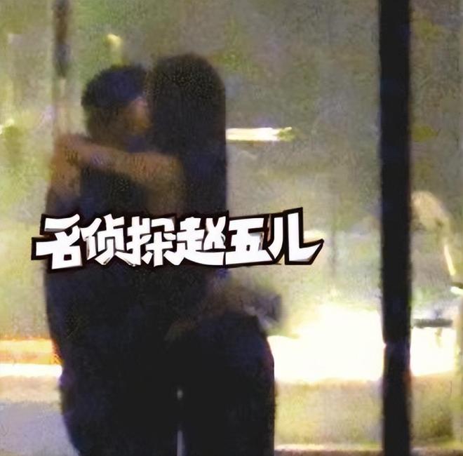 那英丈夫出轨对象疑似伪娘！脸型手臂符合男性特征，被嘲太会玩