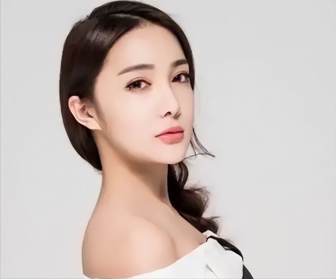 于朦胧去世波及杨旭文！女演员任娇坠亡案被重提，网友呼吁彻查