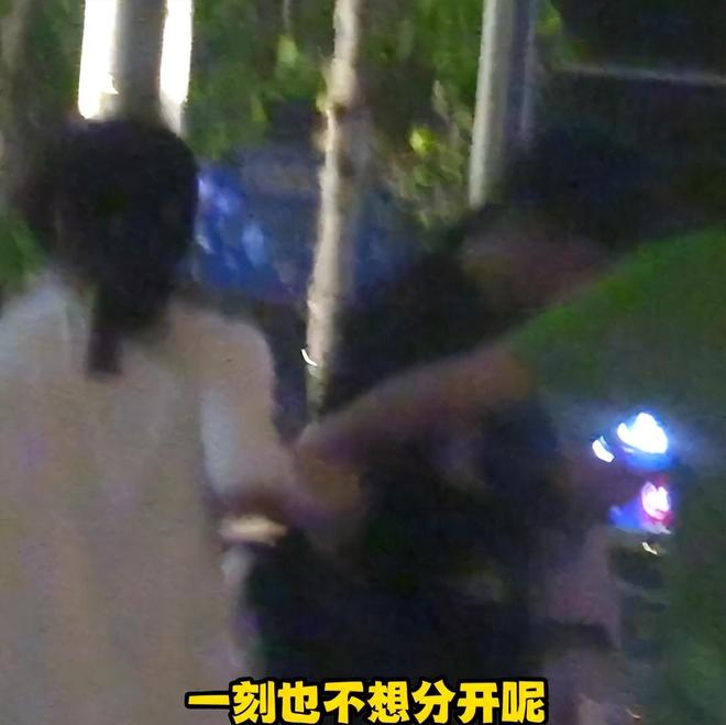 于朦胧最后露面曝光，西装笔挺精神状态饱满，生前和女友相处超甜