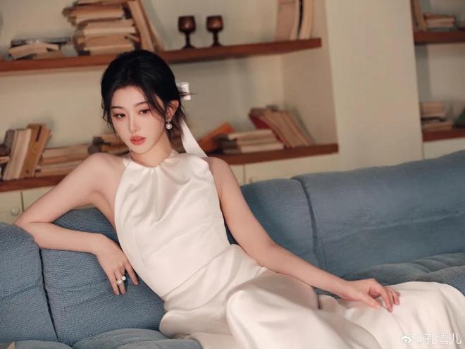虞书欣闺蜜发声翻车！公司与热搜平台股东重合，操纵舆论手段被扒
