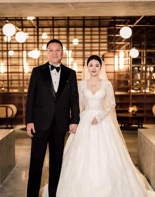 车澈道歉后，李嘉格官宣离婚，7月时就有迹象，女方狂接综艺复出