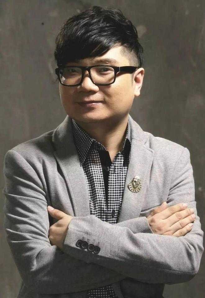越扒越有！程青松私生活太炸裂，他的那点体面都被撕碎了！
