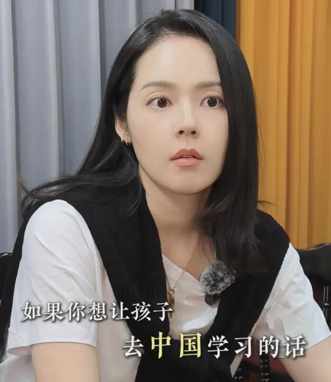 韩佳人想让孩子来中国上学，被吐槽虚伪，夸中国的内容都不发外网