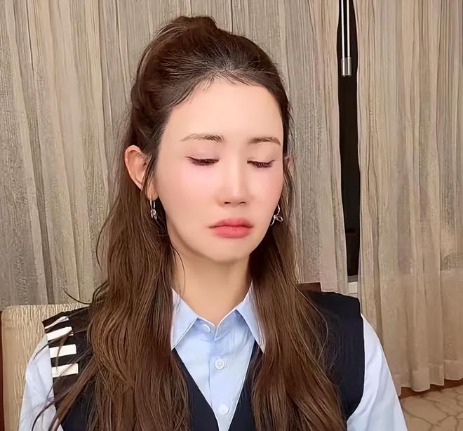 韩星李多海直播被嘲换头，短短半年判若两人，粉丝直言无法接受
