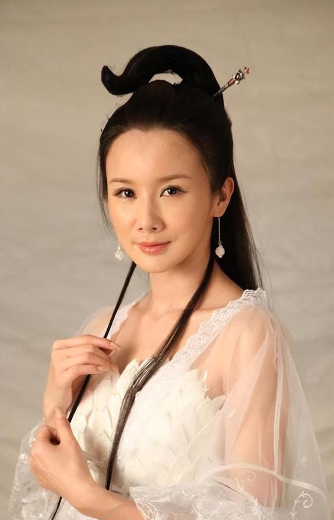 孙菲菲离婚内情：为挽救婚姻做亲子鉴定，富商老公舍不得买葡萄干